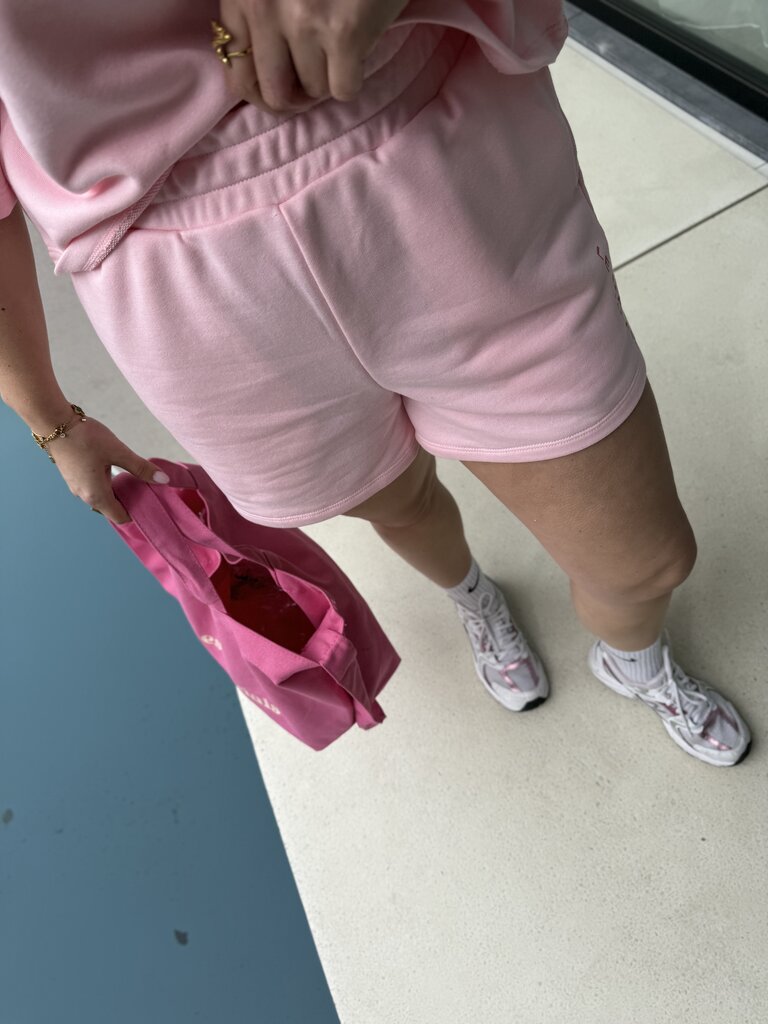 Cora short pink