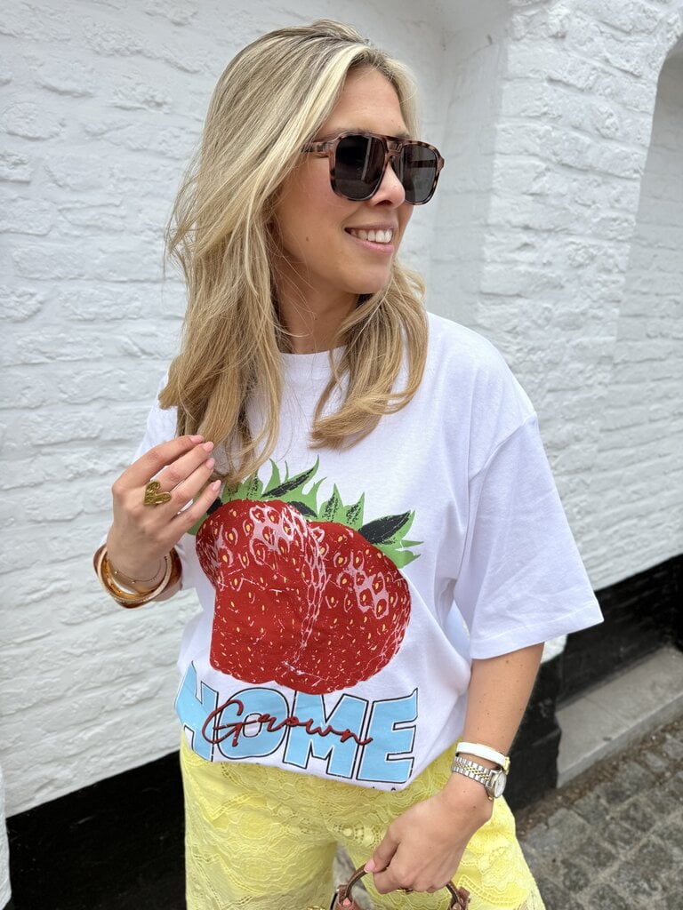 Millow strawberry tee