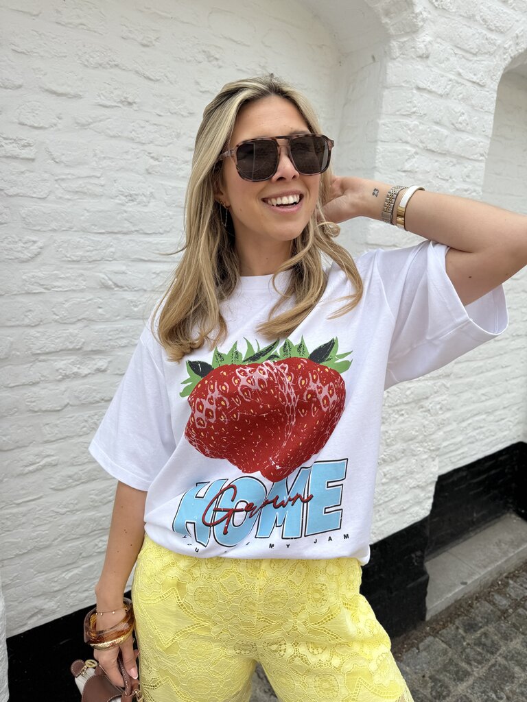 Millow strawberry tee