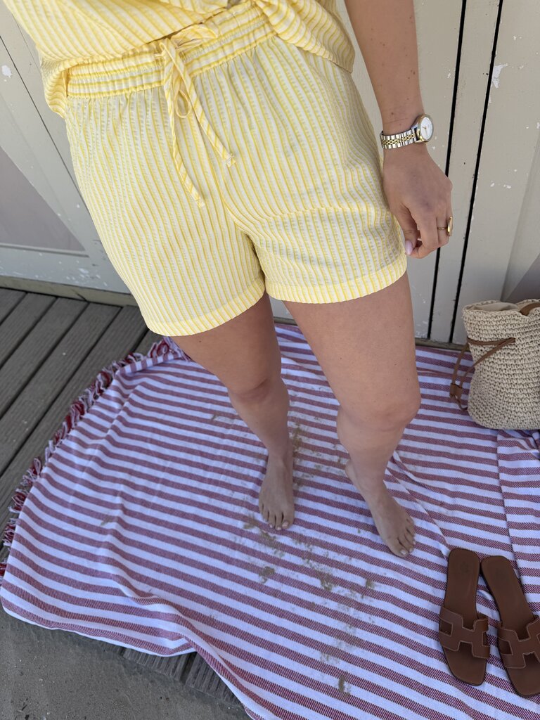 Jane short yellow