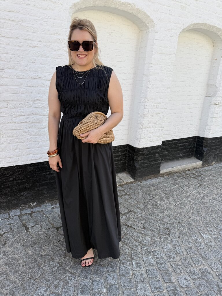 Nomi dress black