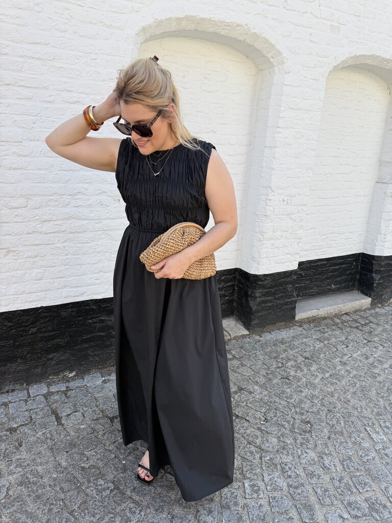 Nomi dress black