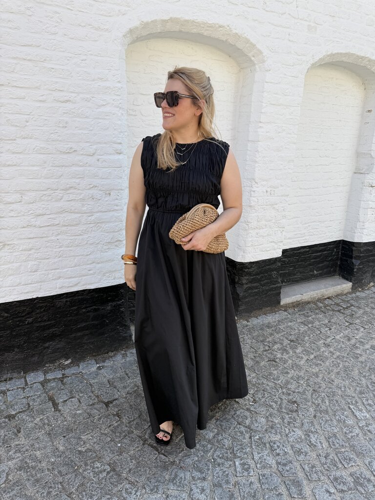 Nomi dress black