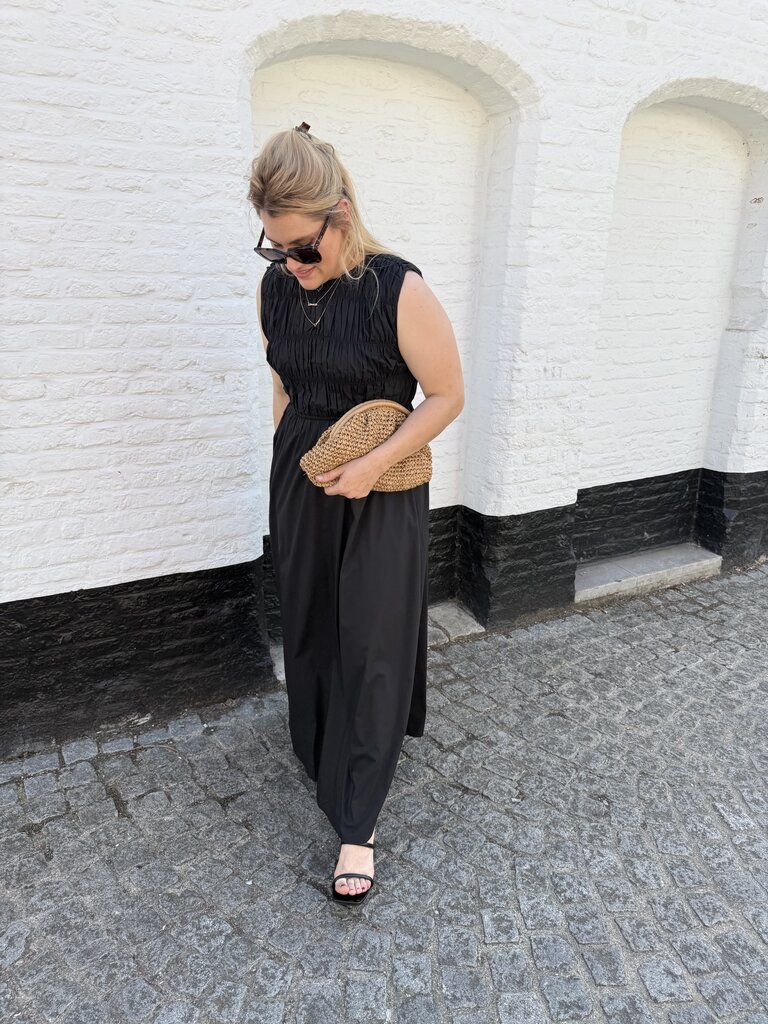Nomi dress black
