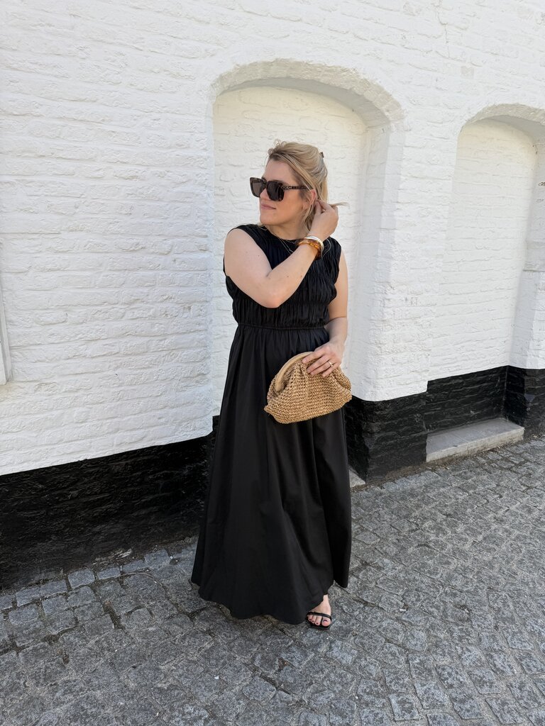 Nomi dress black