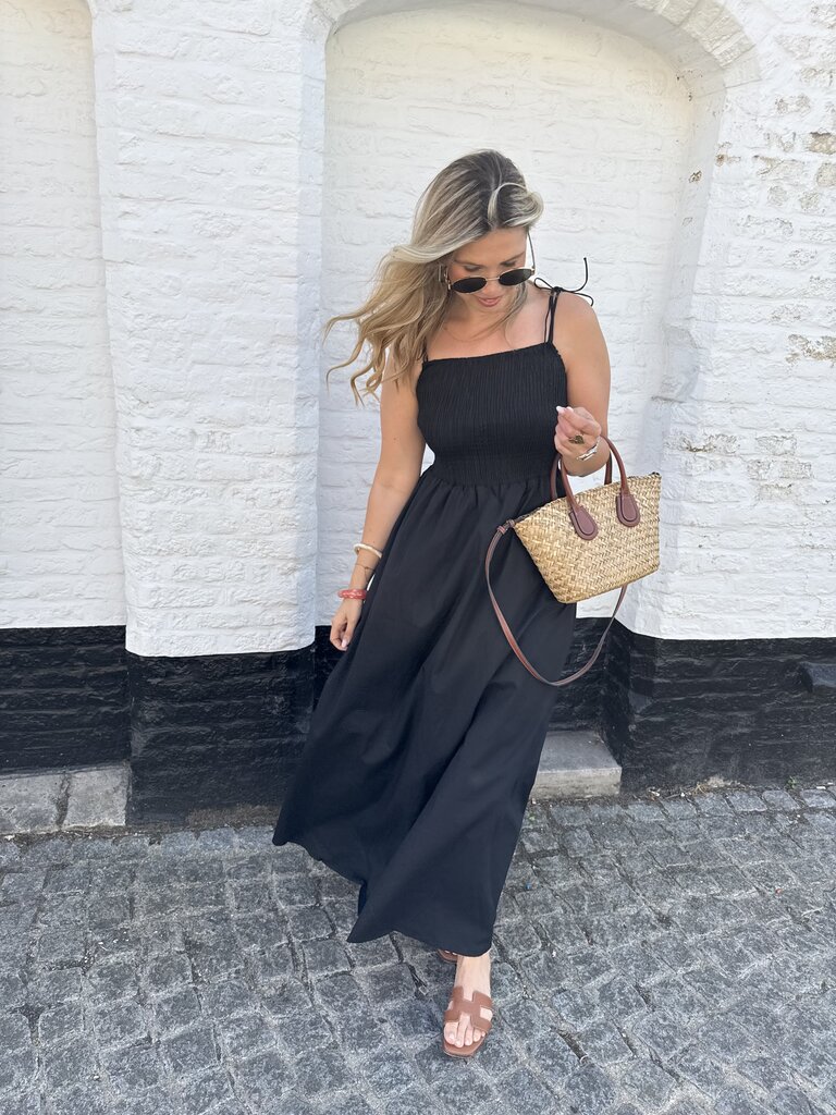 Nola dress black