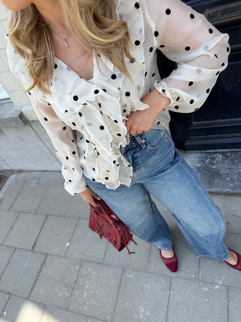 Polkadots blouse ecru