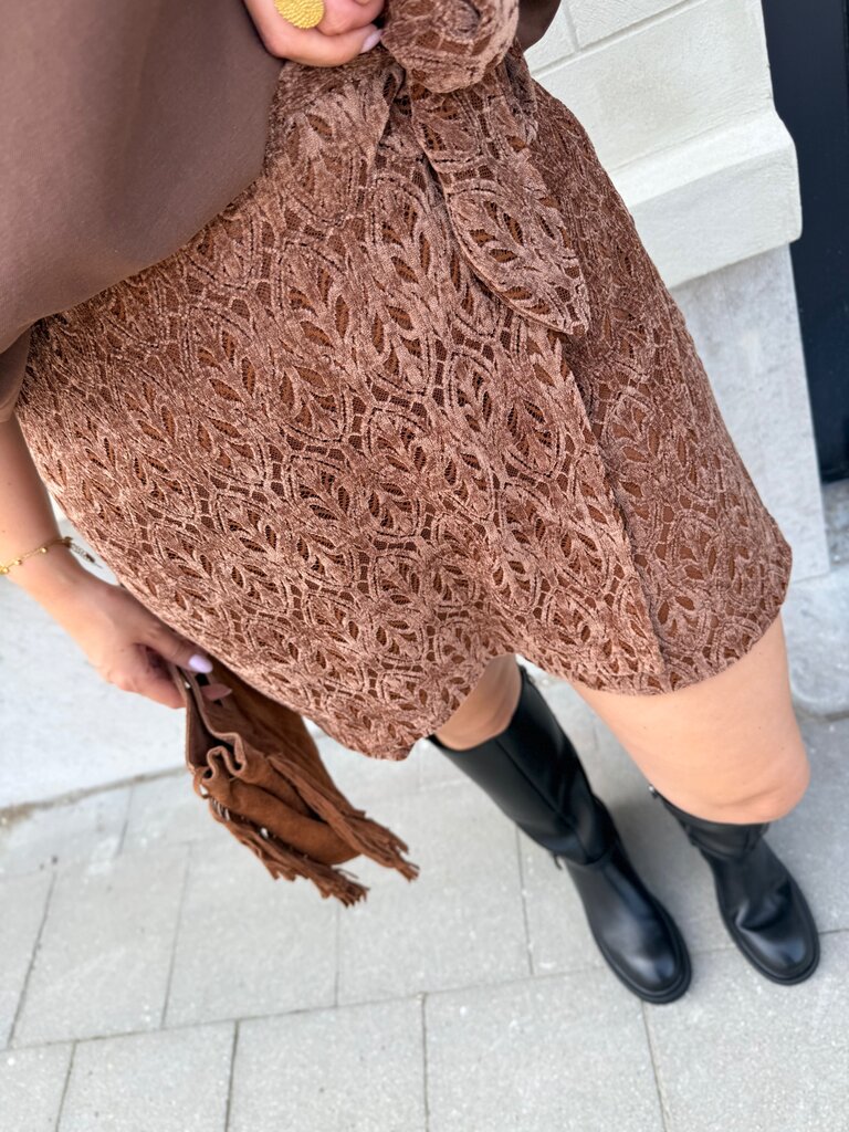 Novi skort brown TU