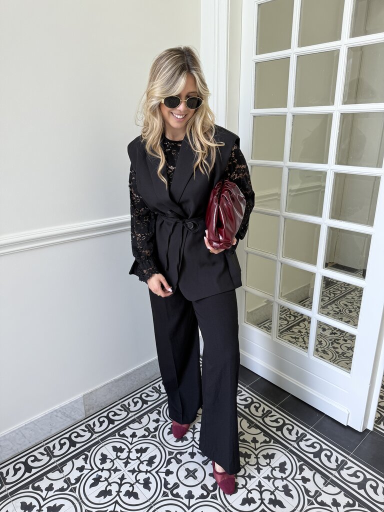 River pants black