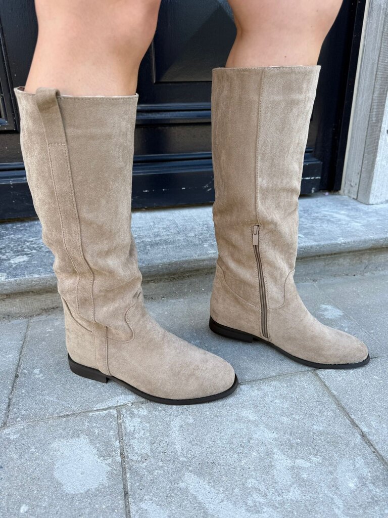 Axie boots beige