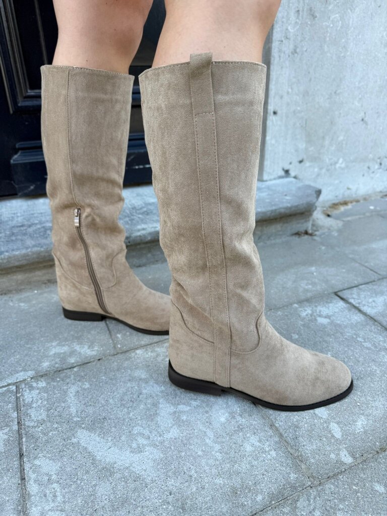 Axie boots beige