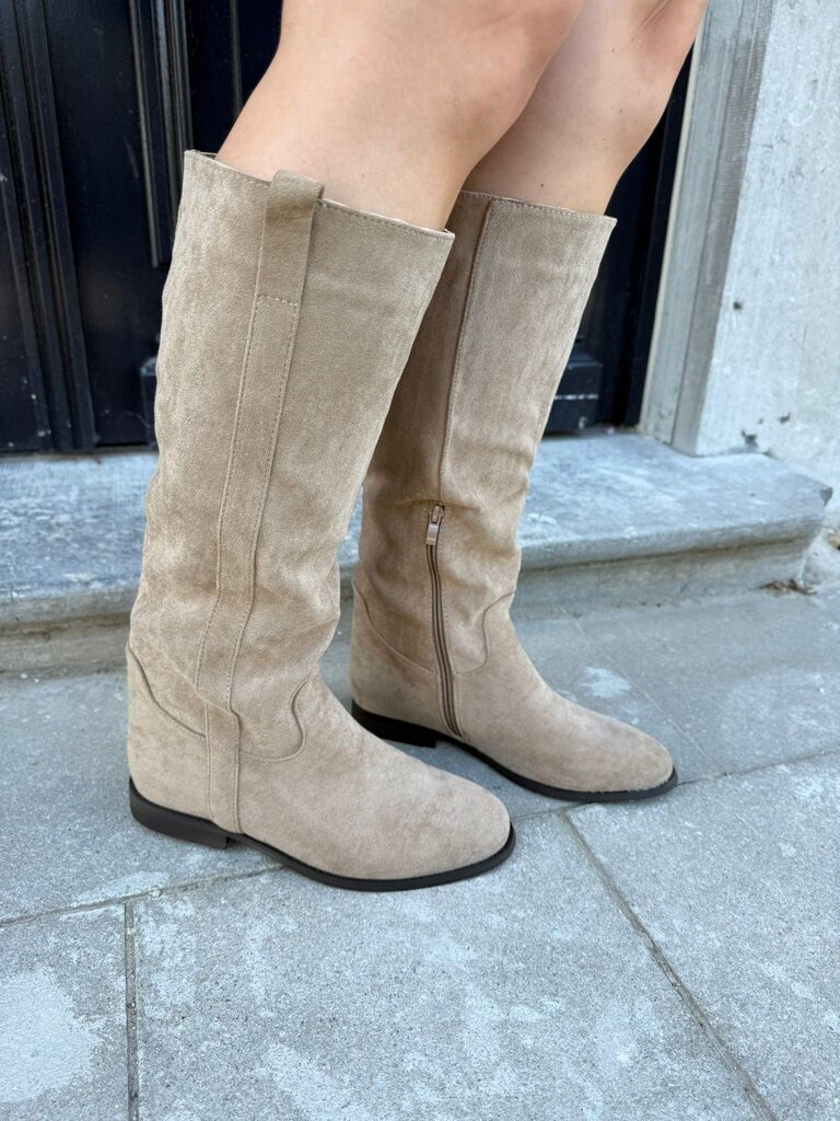 Axie boots beige