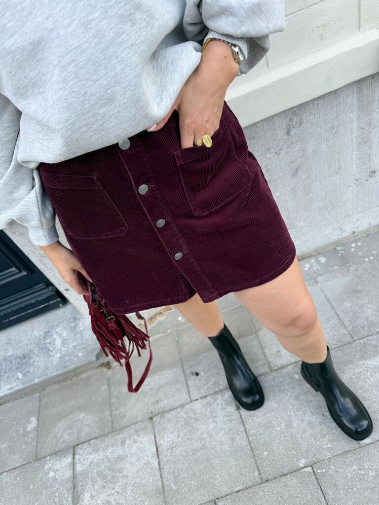Shiraz skirt burgundy