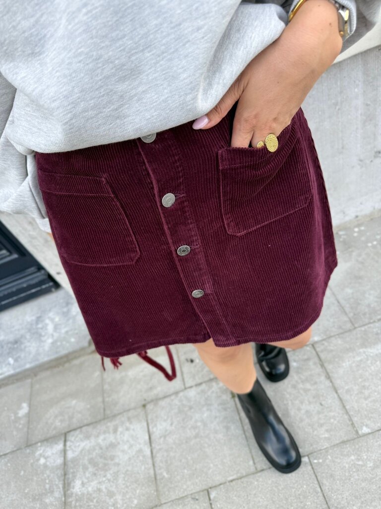 Shiraz skirt burgundy