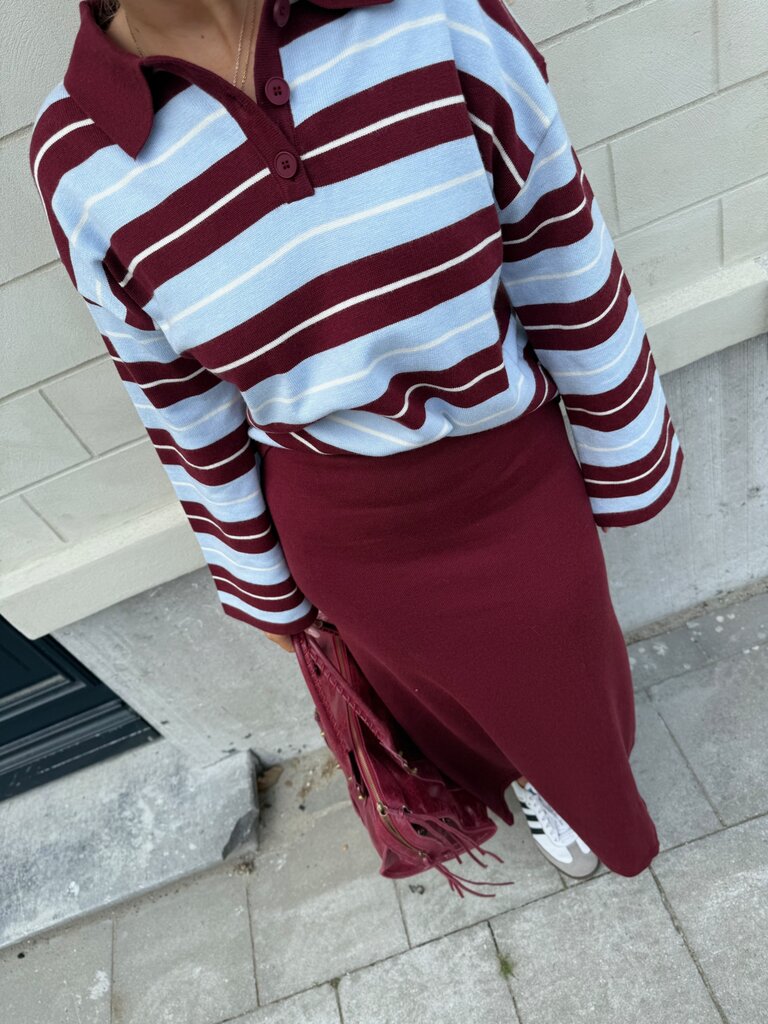 Elia knitted skirt burgundy