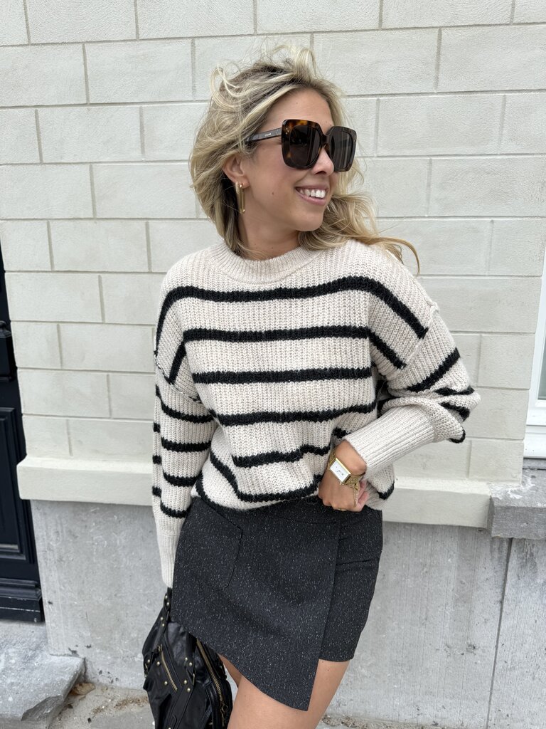 Mally knit ecru/black