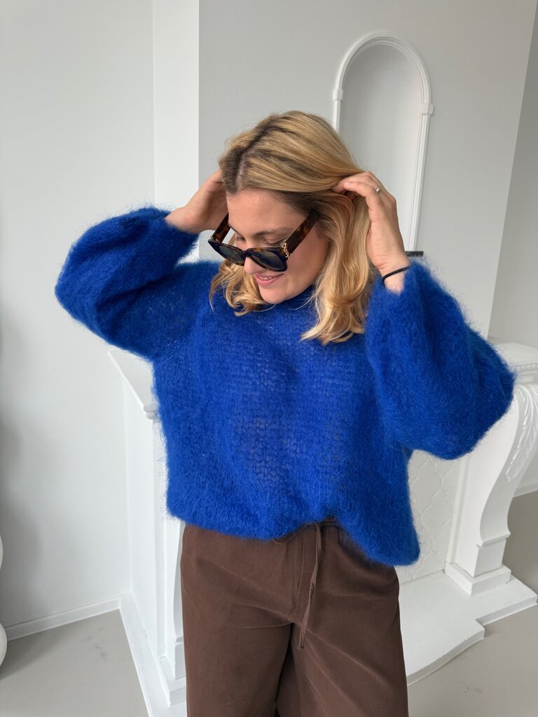 August knit cobalt