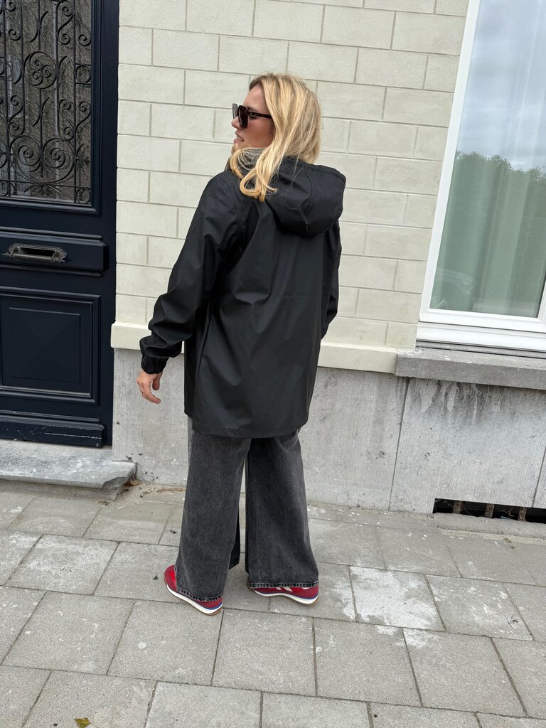 Mulan raincoat black