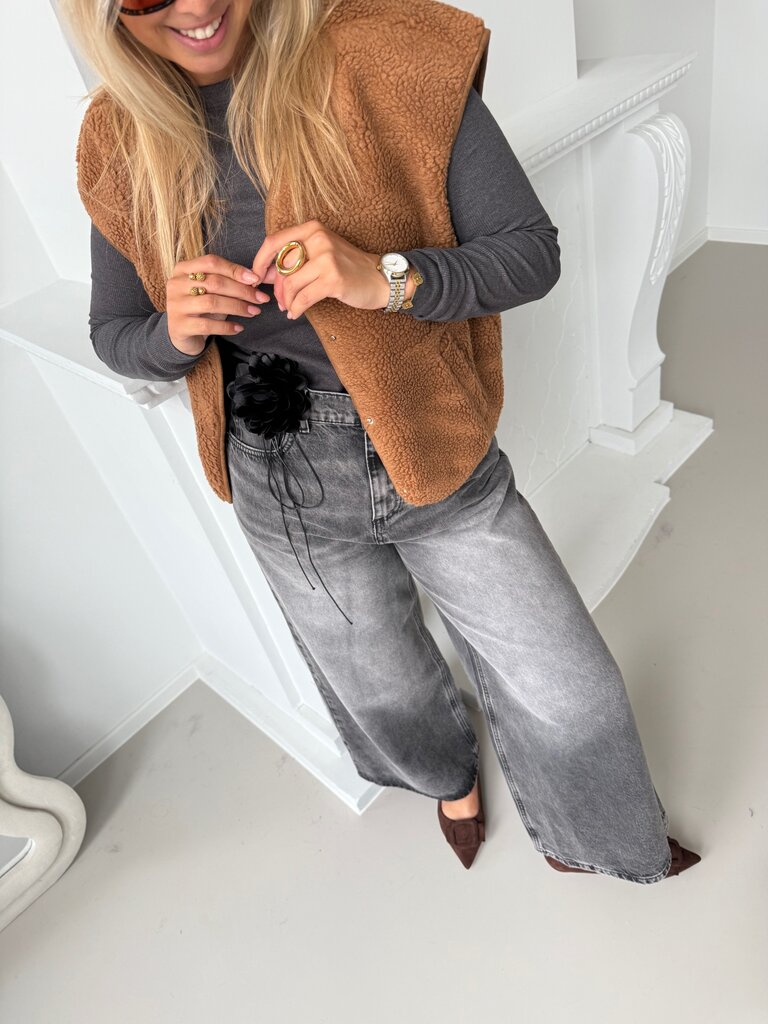 Sissy teddy camel