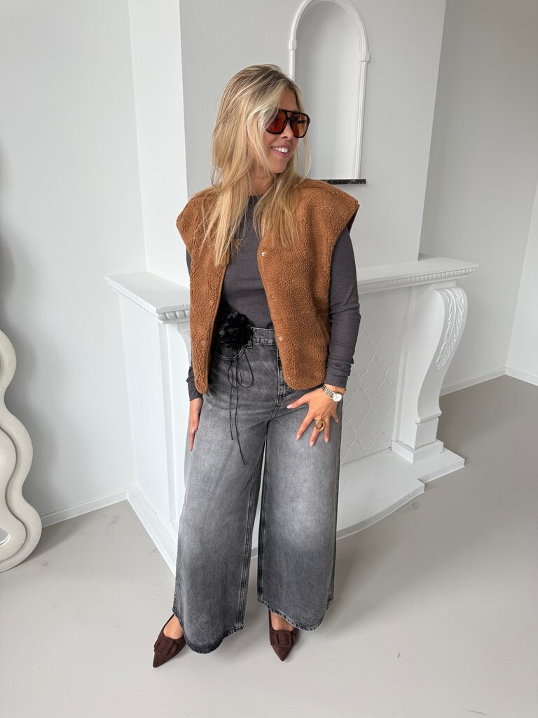 Sissy teddy camel