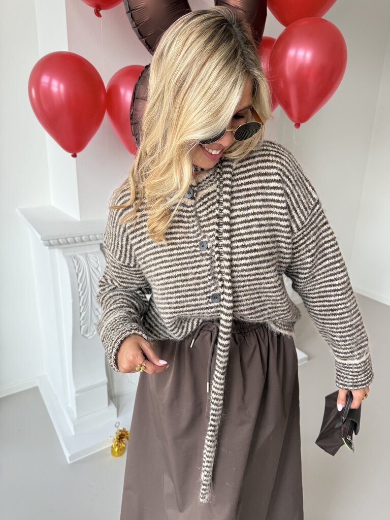 Allison knit brown
