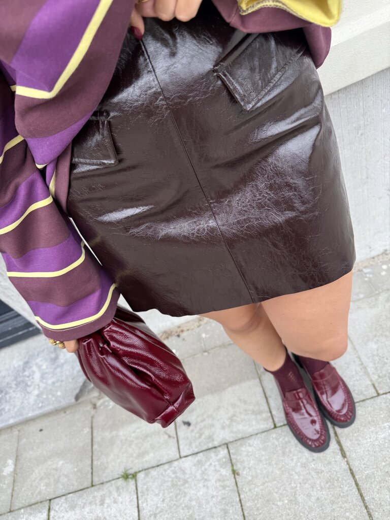 Sika faux leather skirt wine
