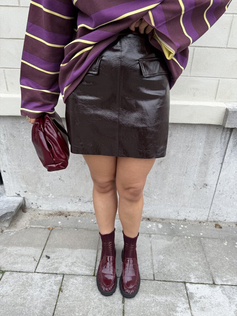 Sika faux leather skirt wine