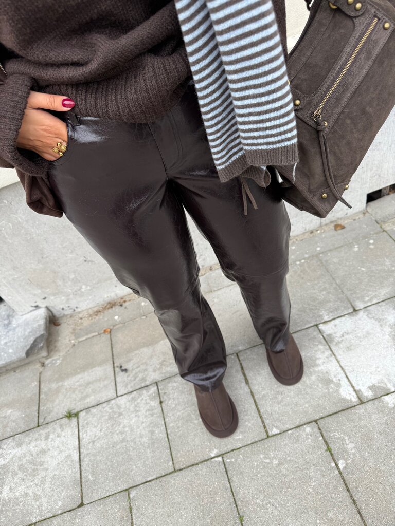Cosmo straight pants black bean