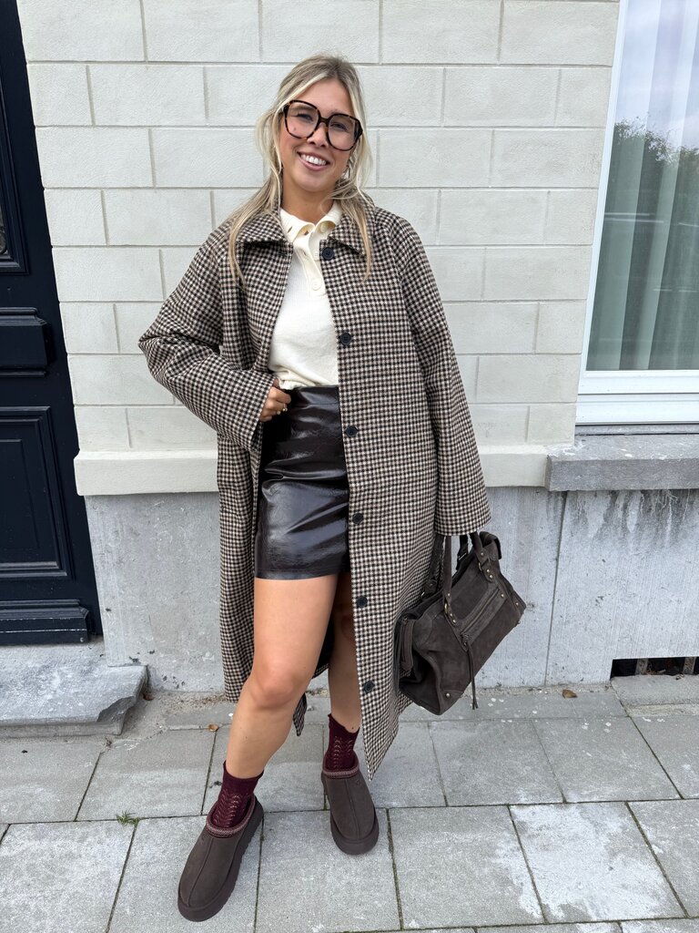 Cosmo skirt black bean