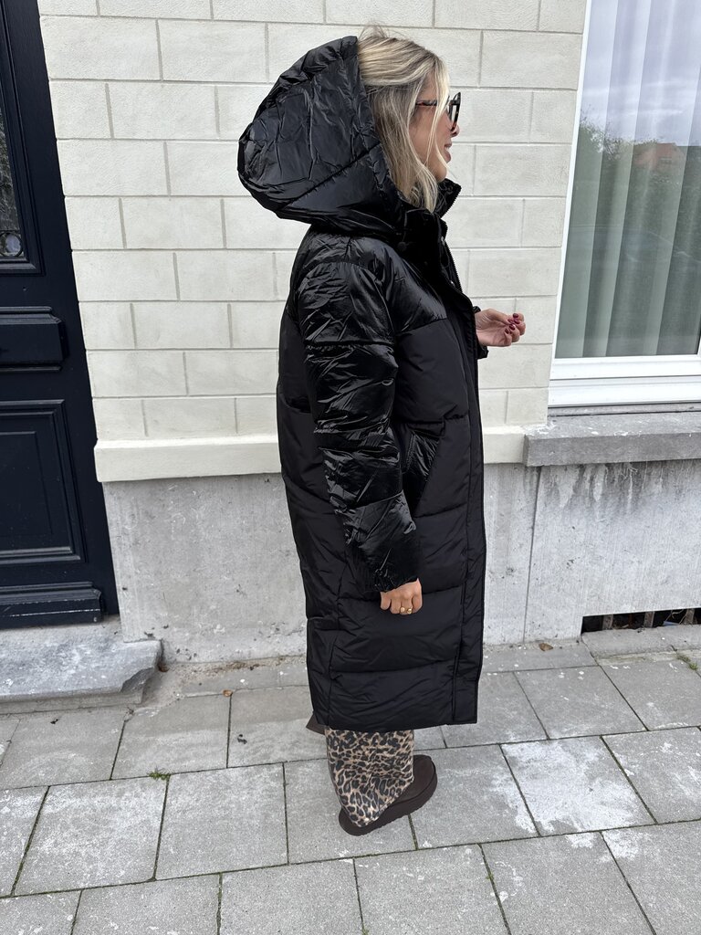 Britt puffer coat black