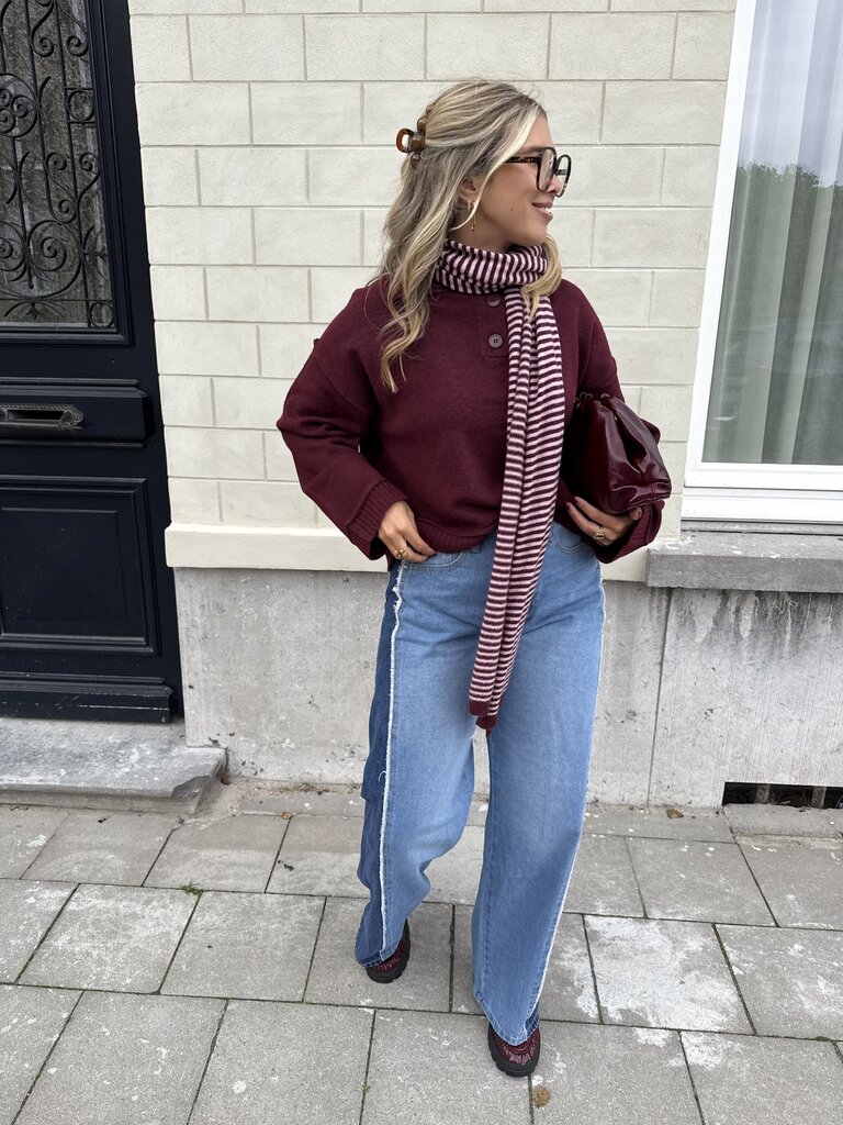 Haze button knit burgundy