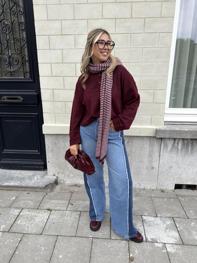 Haze button knit burgundy