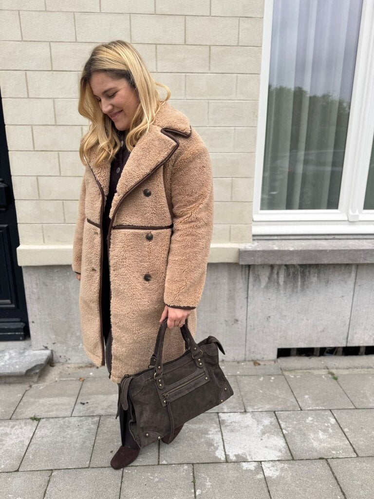 Cacey fluffy jacket camel
