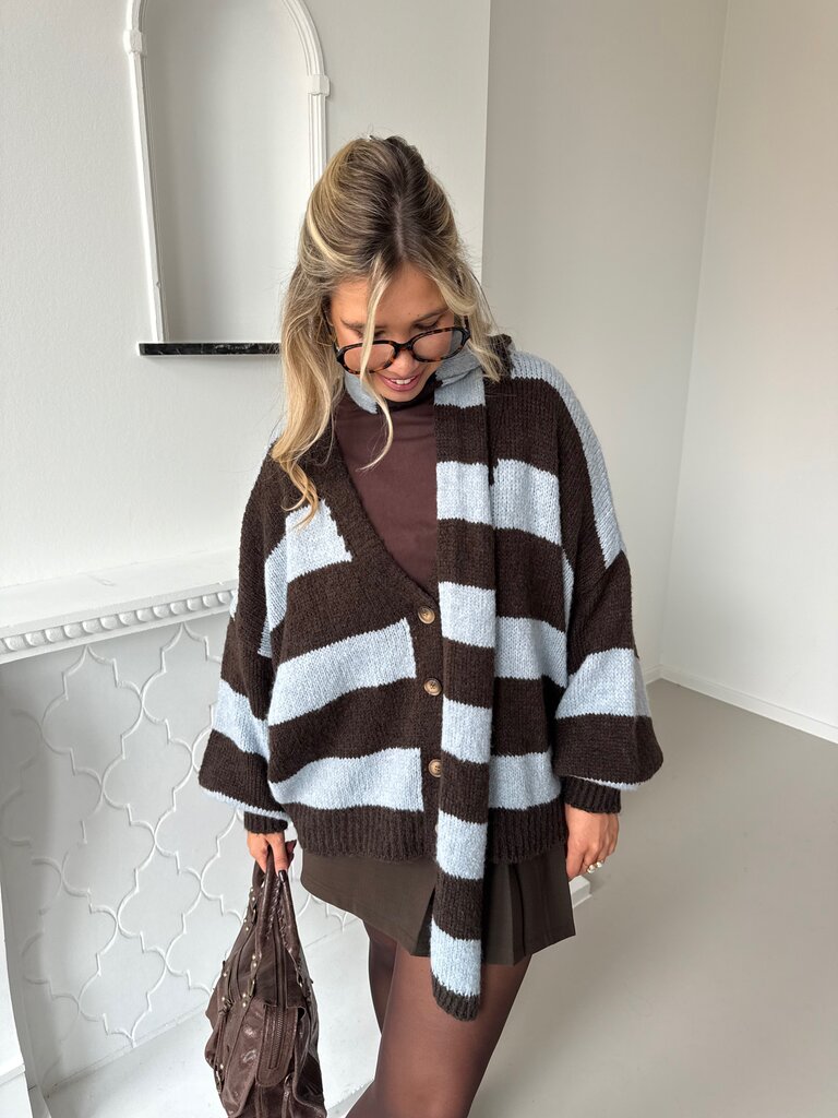 Louise knit with scarf brown/blue