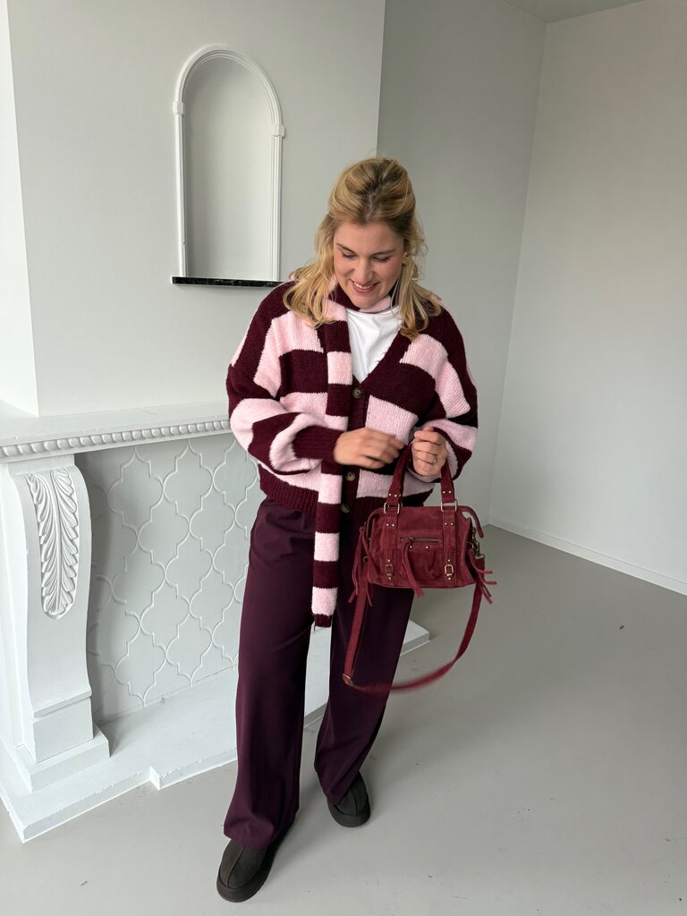 Louise knit with scarf burgundy/pink
