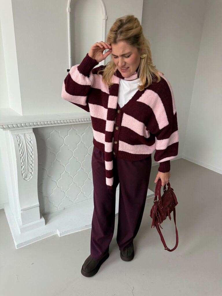 Louise knit with scarf burgundy/pink