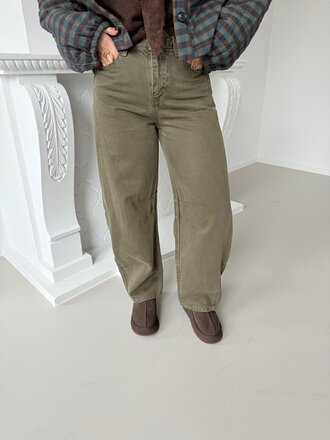 Tess barrel  jeans khaki