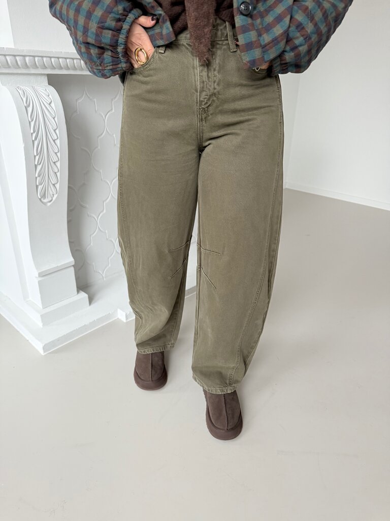Tess barrel  jeans khaki
