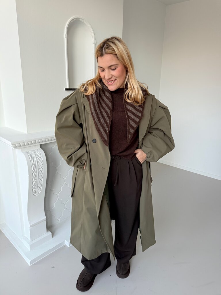 Triangle striped scarf brown