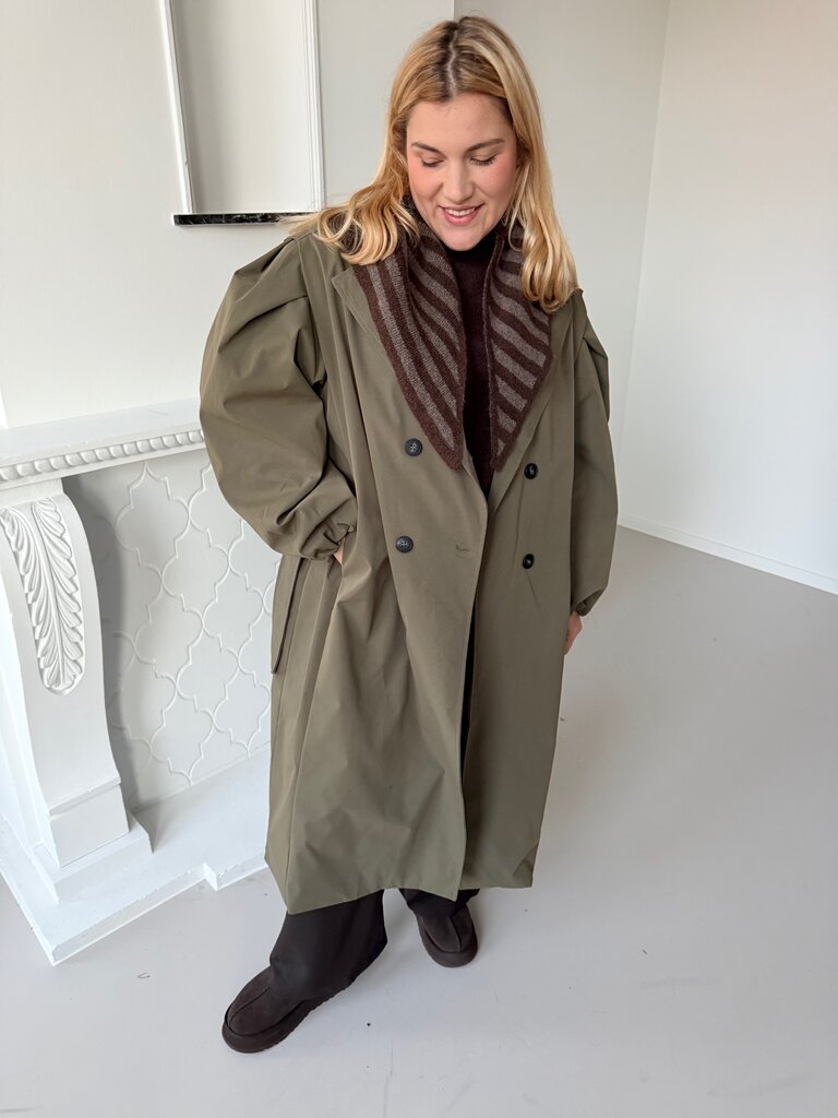 Triangle striped scarf brown