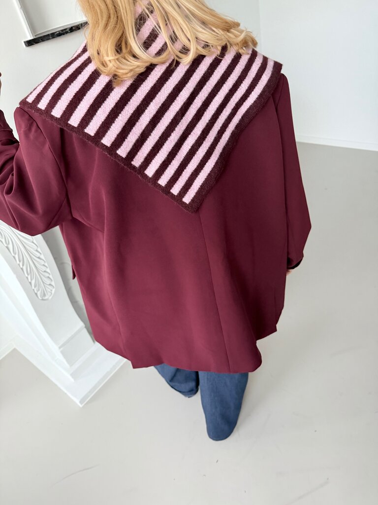 Triangle striped scarf pink