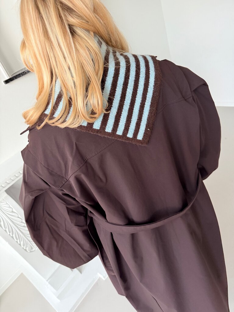 Triangle striped scarf blue