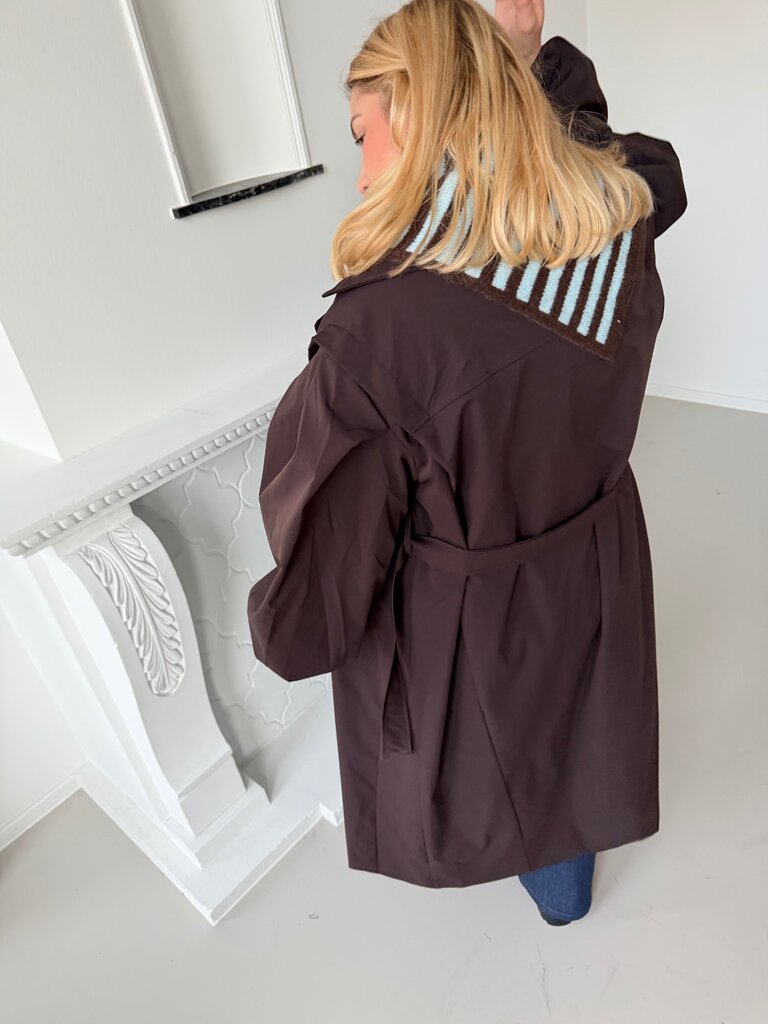 Triangle striped scarf blue