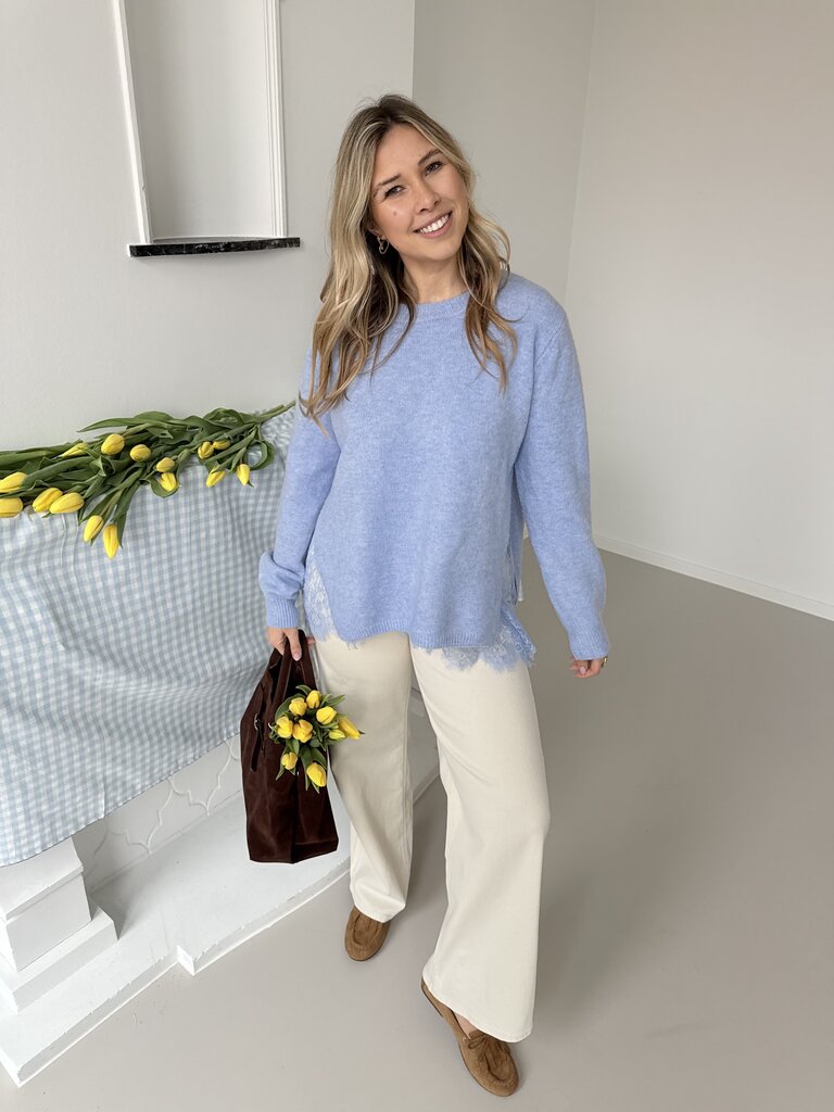 Lisa lace knit light blue