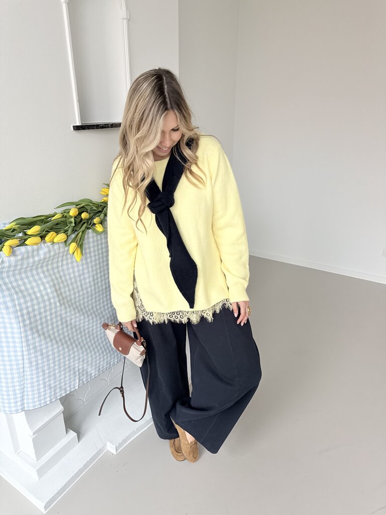 Lisa lace knit yellow