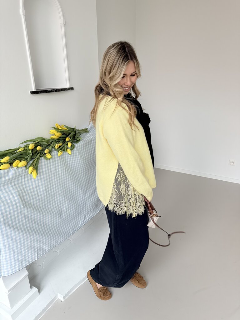 Lisa lace knit yellow