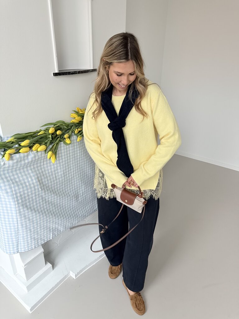 Lisa lace knit yellow