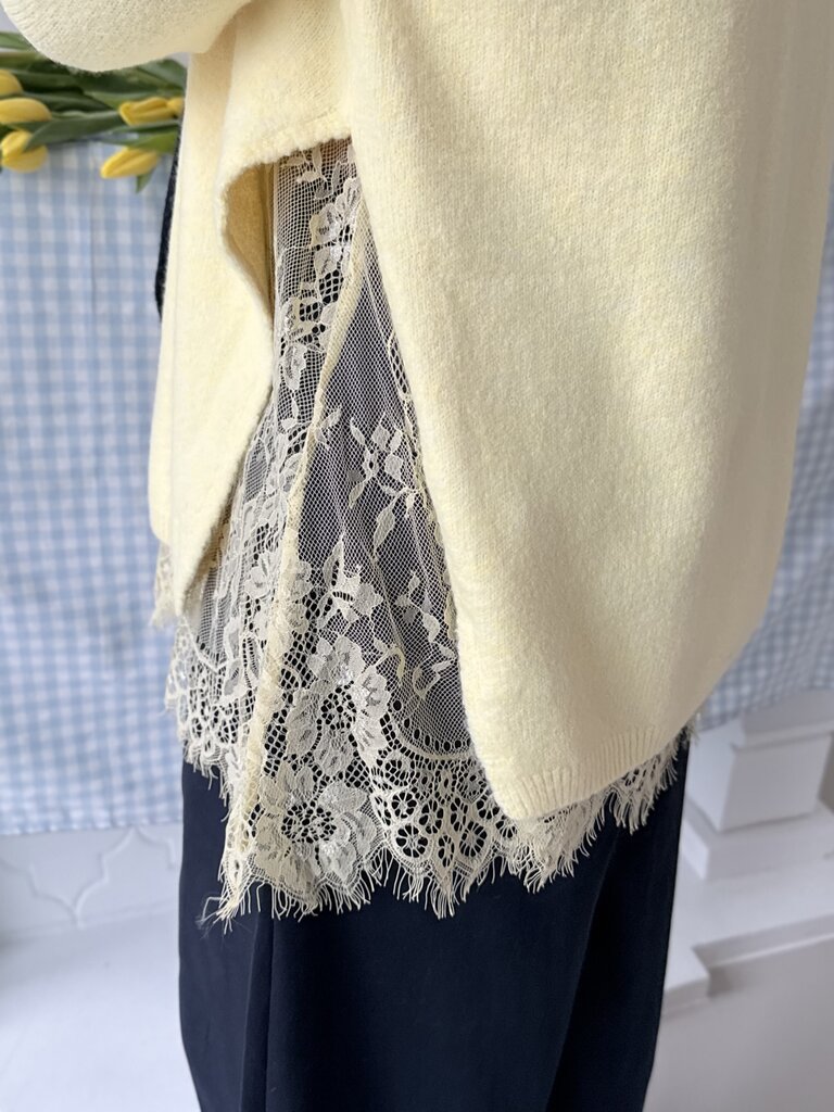 Lisa lace knit yellow