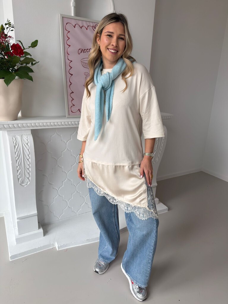 Billie lace t-shirt beige