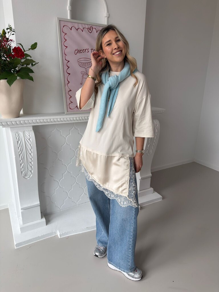 Billie lace t-shirt beige